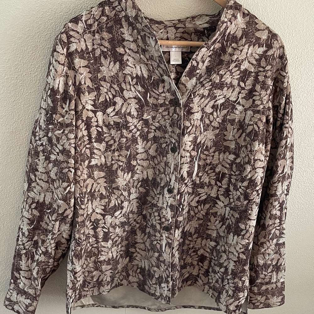 Christopher & Banks leaf print collarless button down top | size large
